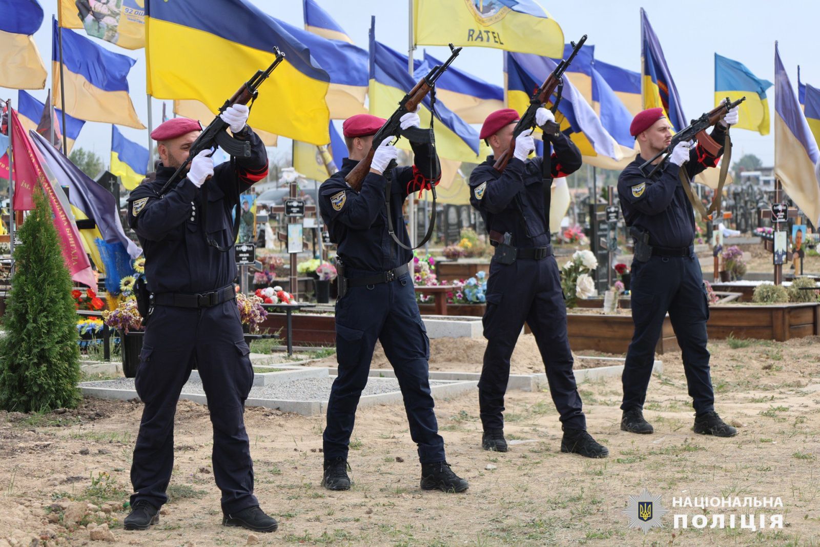 Помер від тяжких осколкових поранень капітан поліції Олександр Попович: Новини Харкова